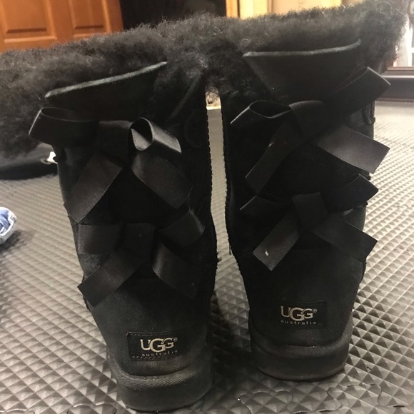 Black bow tie ugg boots - Picture 1 of 4